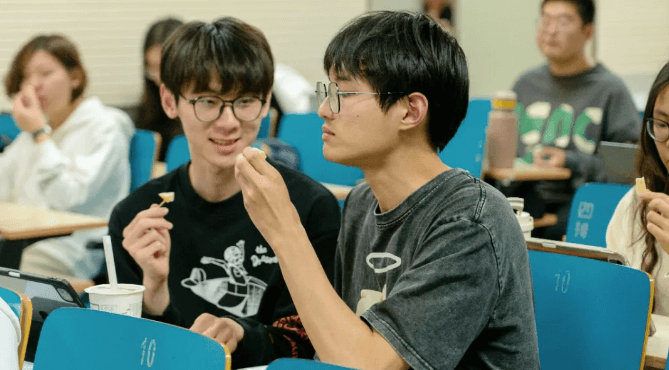 高校这门课火了！有人到毕业也没抢上……