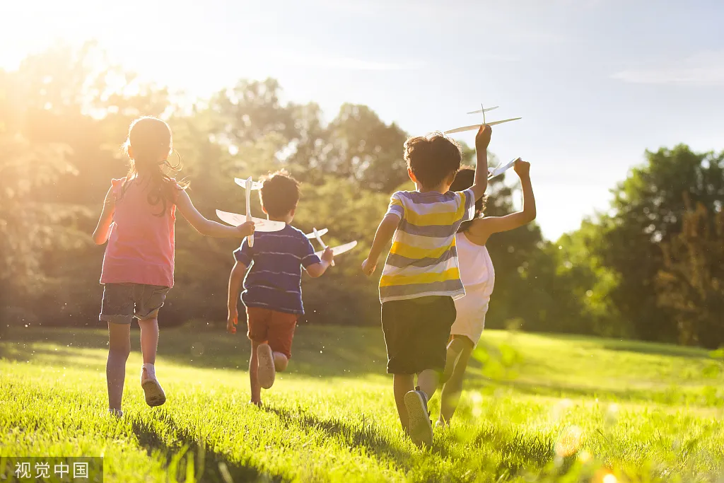 月入4万，还不用坐班打卡？这个“新职业”可能在打“擦边球”