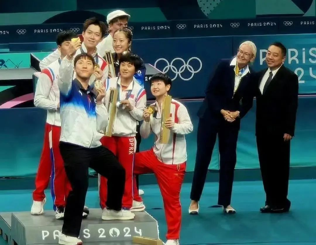 🤗 🤭 🤳 🥺 🥰 🥳 🤝 🤏