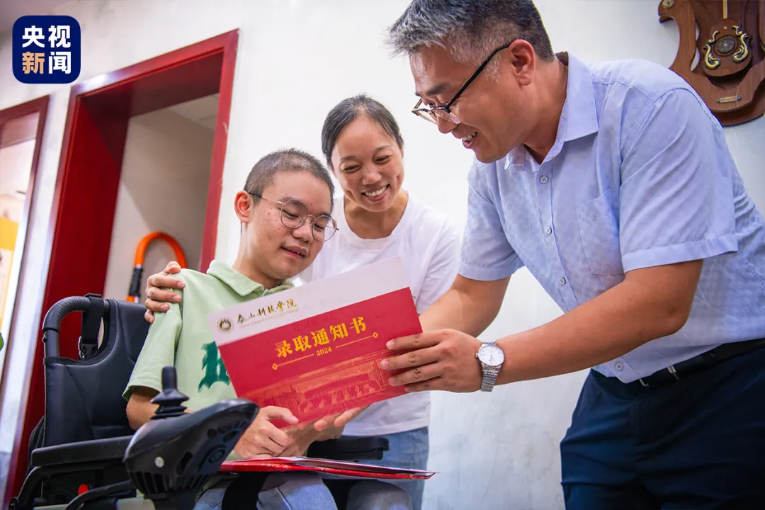 他曾被预言“可能活不过18岁”，如今梦圆大学！