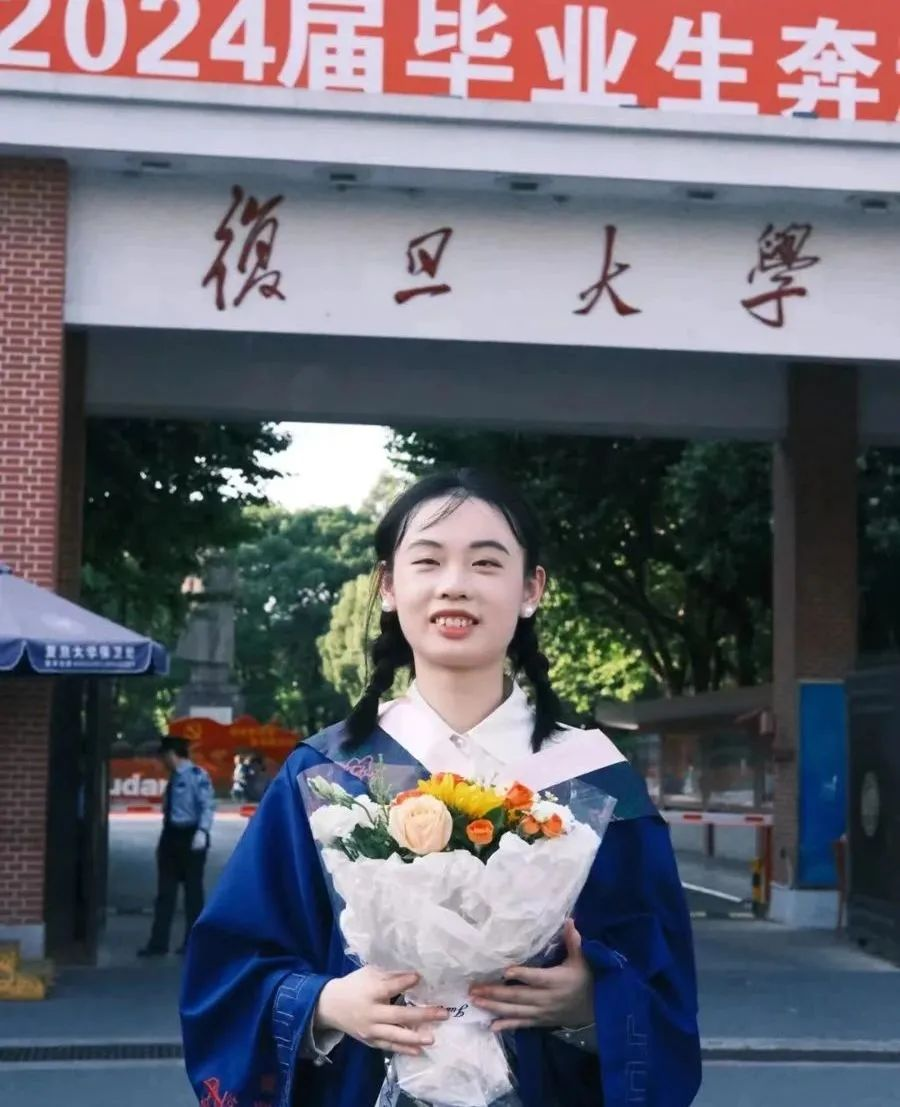 欢迎，朱苓君老师！