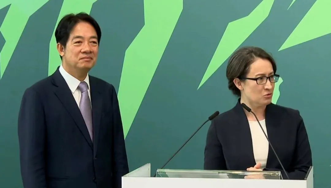 日月谭天 | “独Plus”！“赖萧配”加倍“祸民卖台”贻害无穷