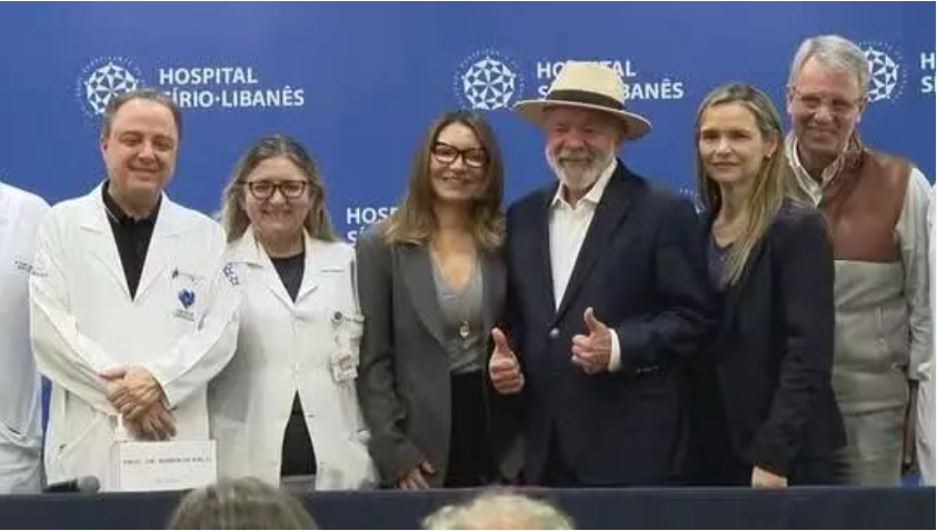 巴西总统卢拉提前出院