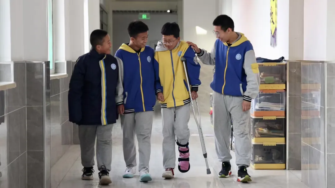 这4位少年，每人奖励1万元！