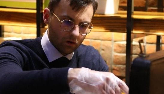 法國小伙捐的622張日本侵華照片已被上海淞滬抗戰紀念館接收 待專業鑒定