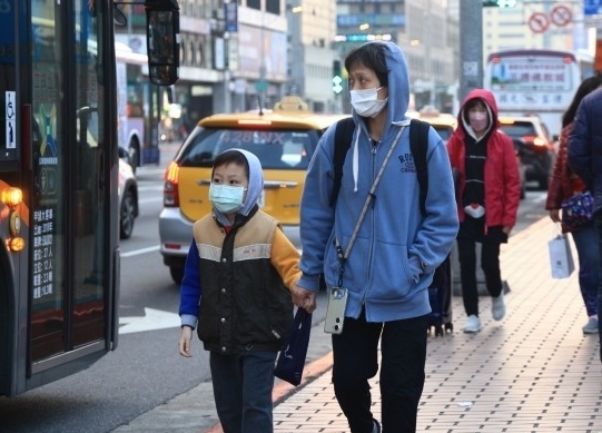 醫界警示台灣急診空前壅塞恐引發離職潮
