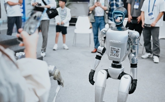 北京將辦全球首個人形機器人半程馬拉松