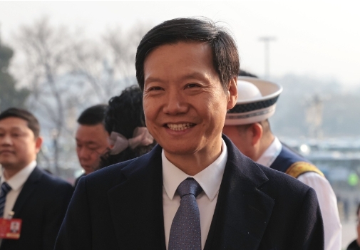 雷軍回鄉捐建圖書館　寄語學弟妹志存高遠