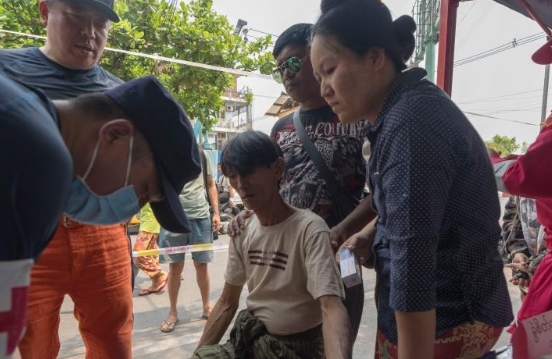 中國政府援緬甸第三批抗震救災物資抵達仰光