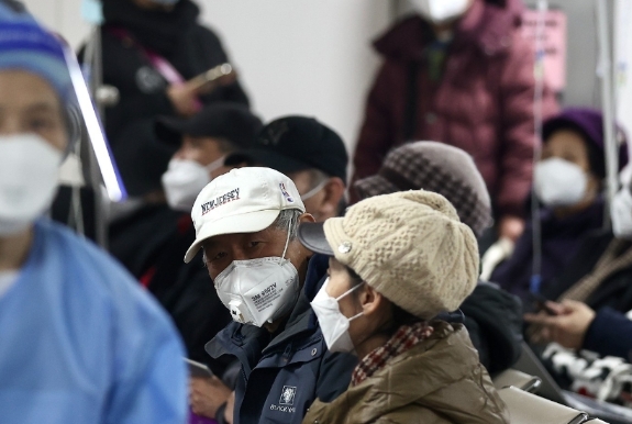 中國新冠疫情上升趨勢減緩