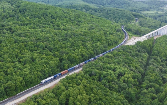 中歐班列“東通道”今年累計通行超3000列