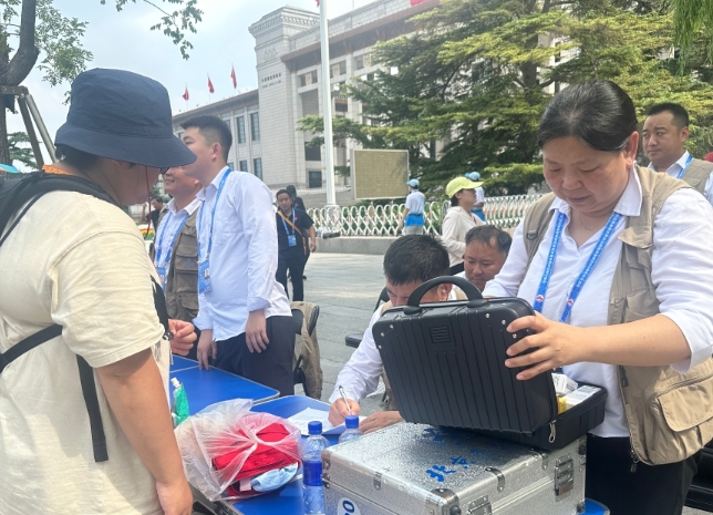 （九三閱兵）閱兵大會散場高效 沿路設服務站