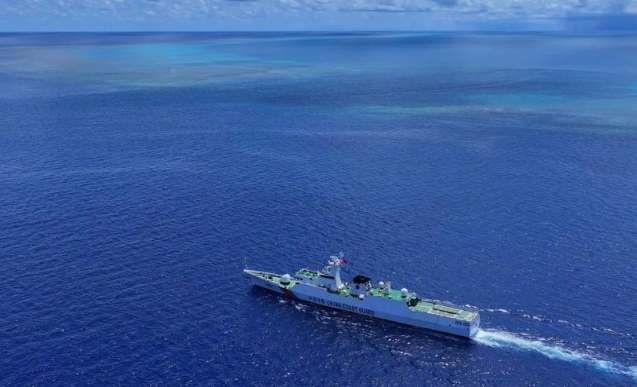 中國海警位中國黃岩島領海及周邊區域開展執法巡查