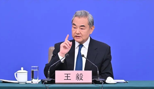 （全國兩會）外媒看王毅記者會：變局之下 中國充滿自信